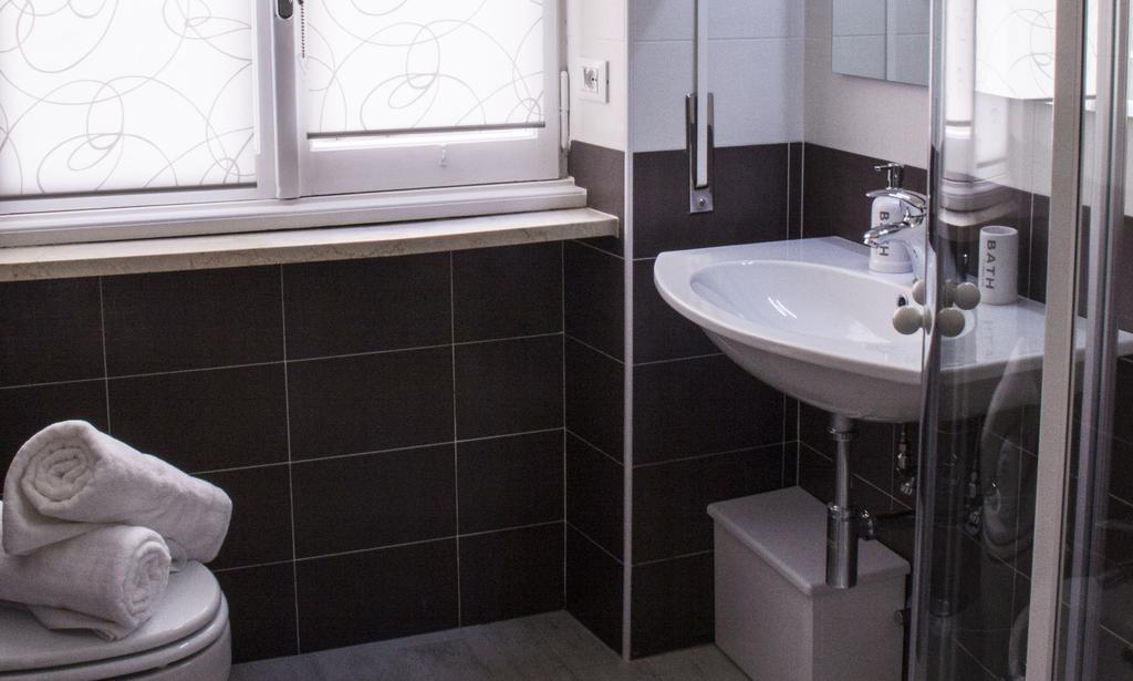 Domus Raffaello Bed & Breakfast Rome Bagian luar foto