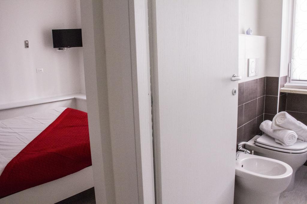 Domus Raffaello Bed & Breakfast Rome Bagian luar foto