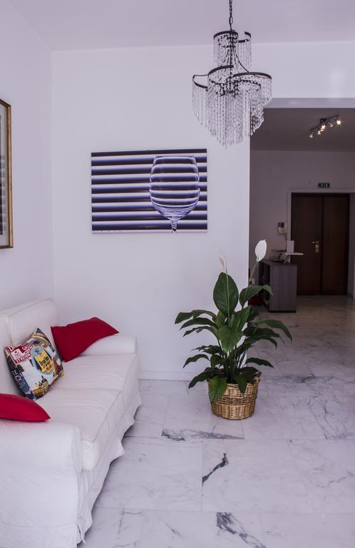 Domus Raffaello Bed & Breakfast Rome Bagian luar foto