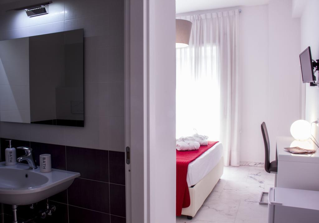 Domus Raffaello Bed & Breakfast Rome Bagian luar foto