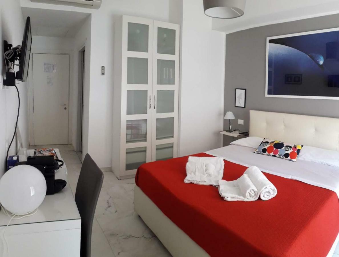 Domus Raffaello Bed & Breakfast Rome Bagian luar foto